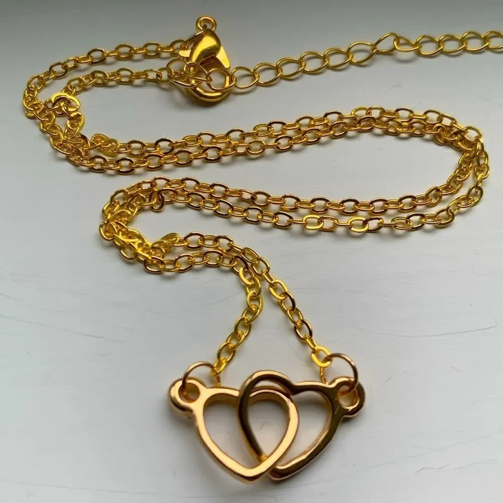 Double Interlocking Hearts Love Necklace in Gold Tone